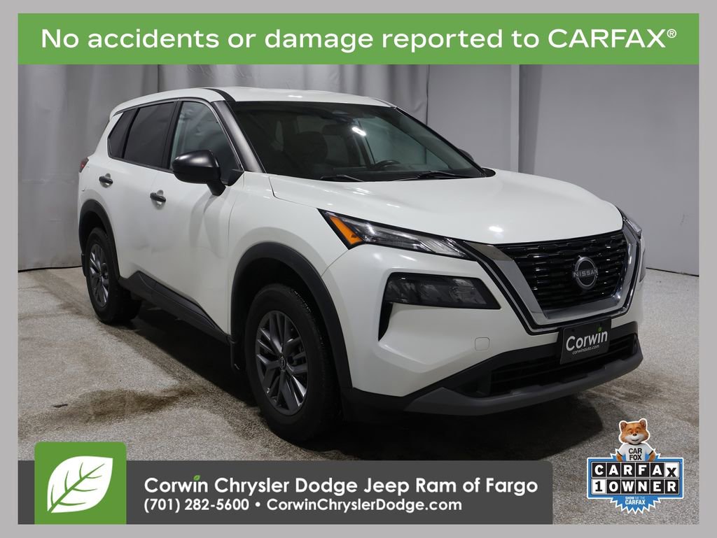 Used 2022 Nissan Rogue S image 1