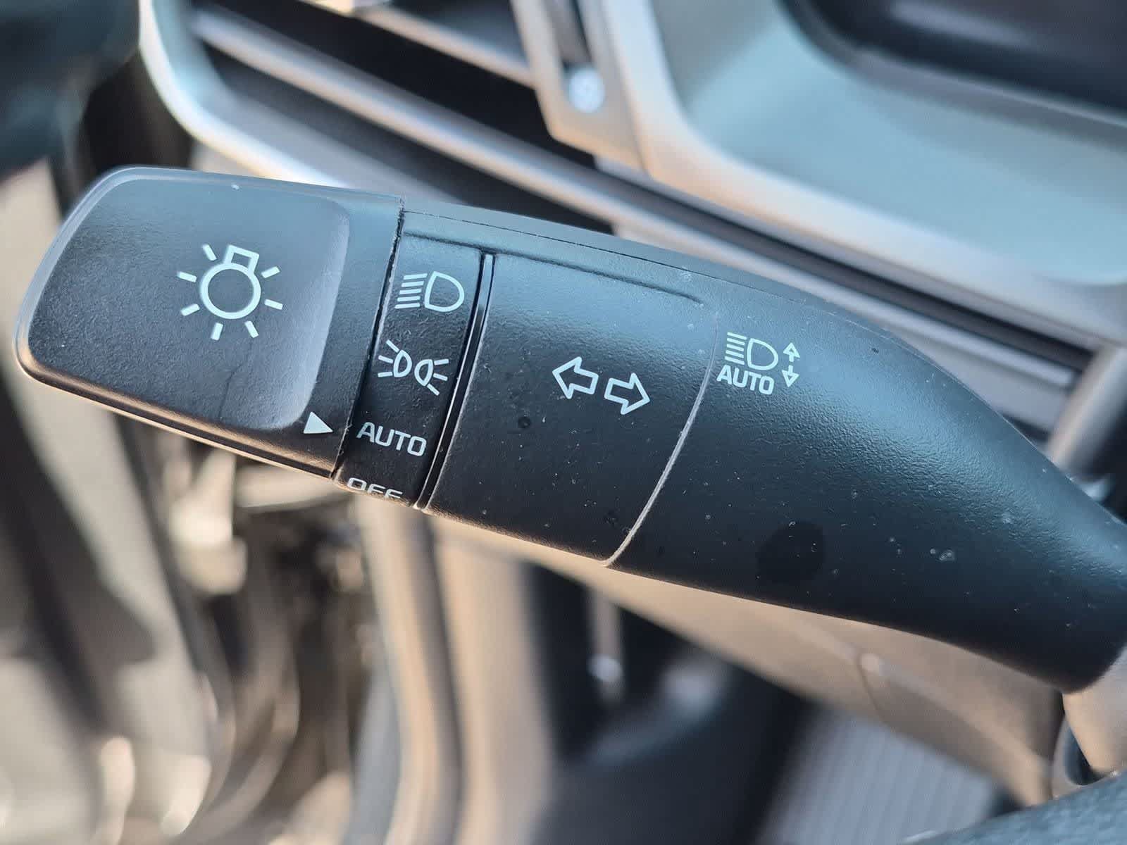 Used 2025 Kia Telluride LX FWD image 27