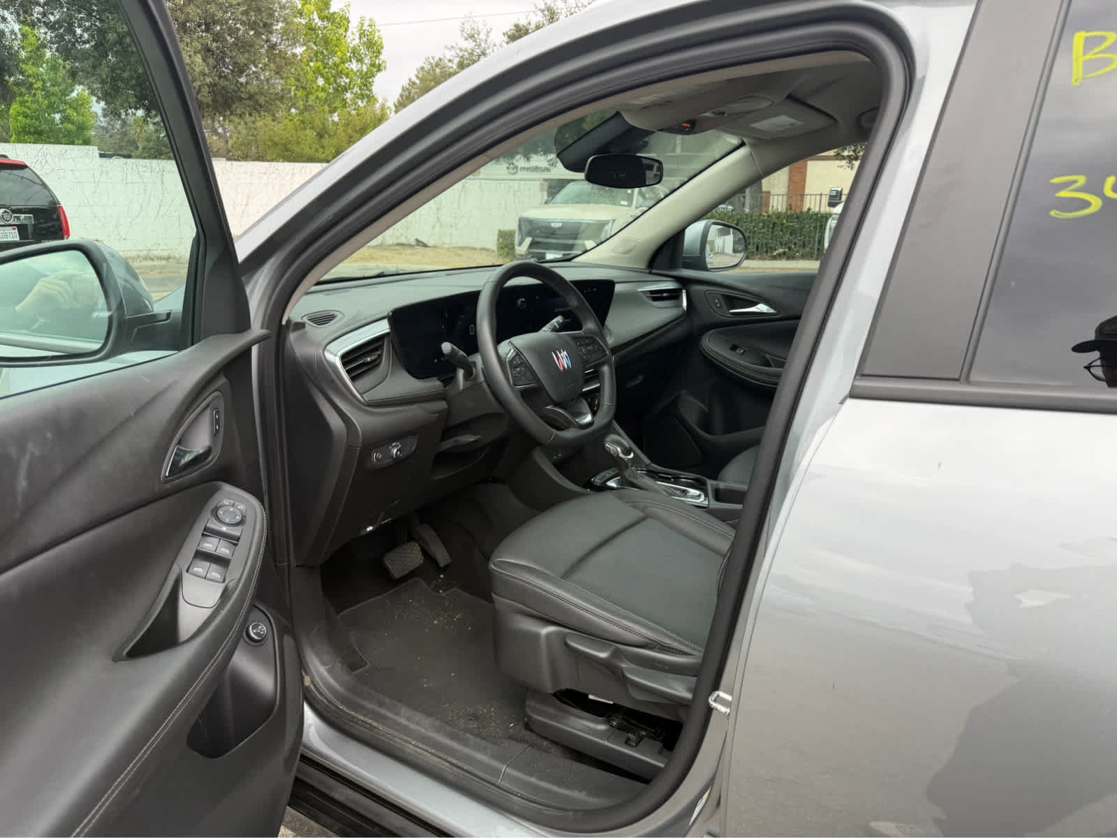 Used 2024 Buick Encore GX Sport Touring FWD image 5