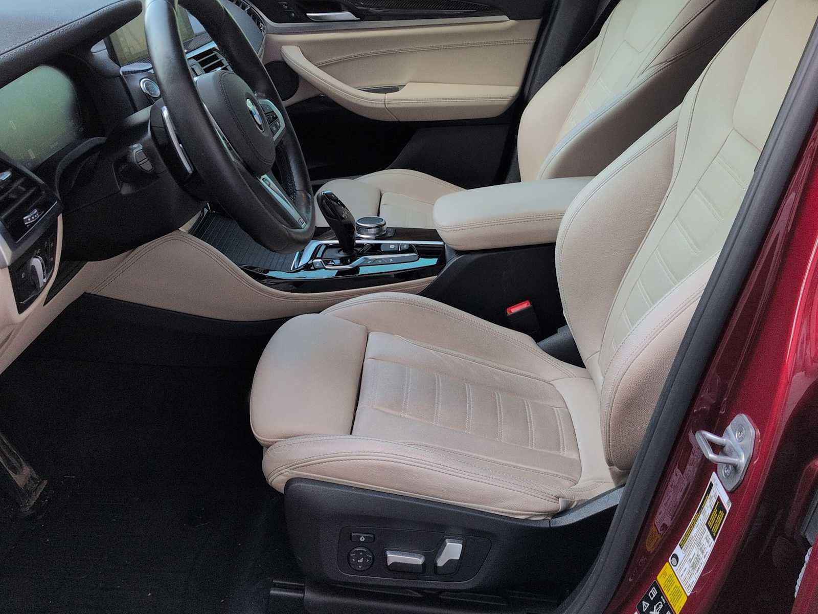 Used 2021 BMW X4 xDrive30i w/ Executive Package AWD/4WD image 17