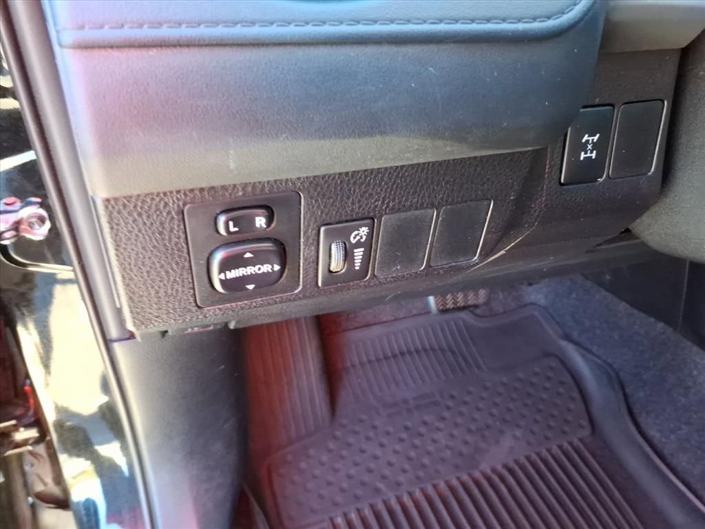 Used 2016 Toyota RAV4 LE image 26