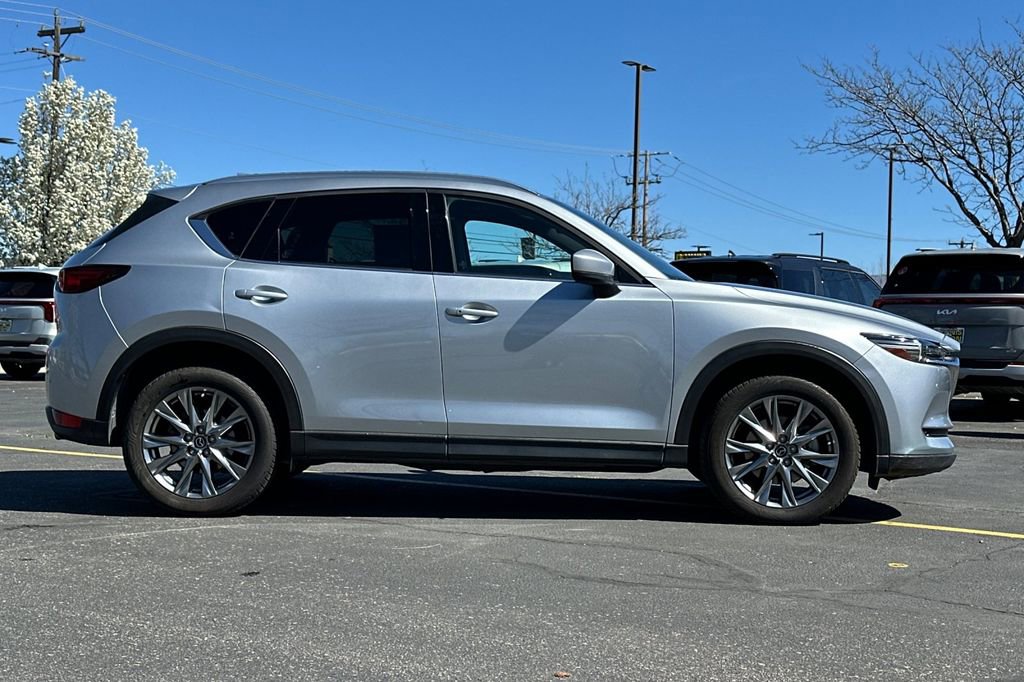 Used 2019 MAZDA CX-5 Signature AWD/4WD image 3