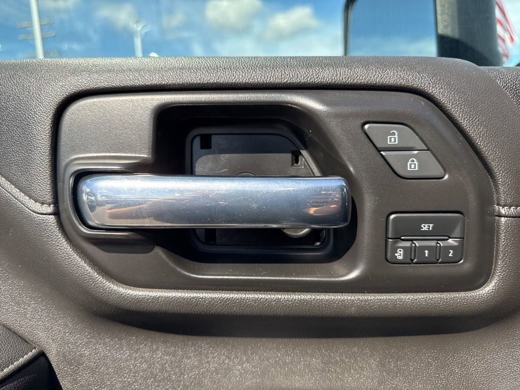 Used 2022 Chevrolet Silverado 2500 LTZ image 11