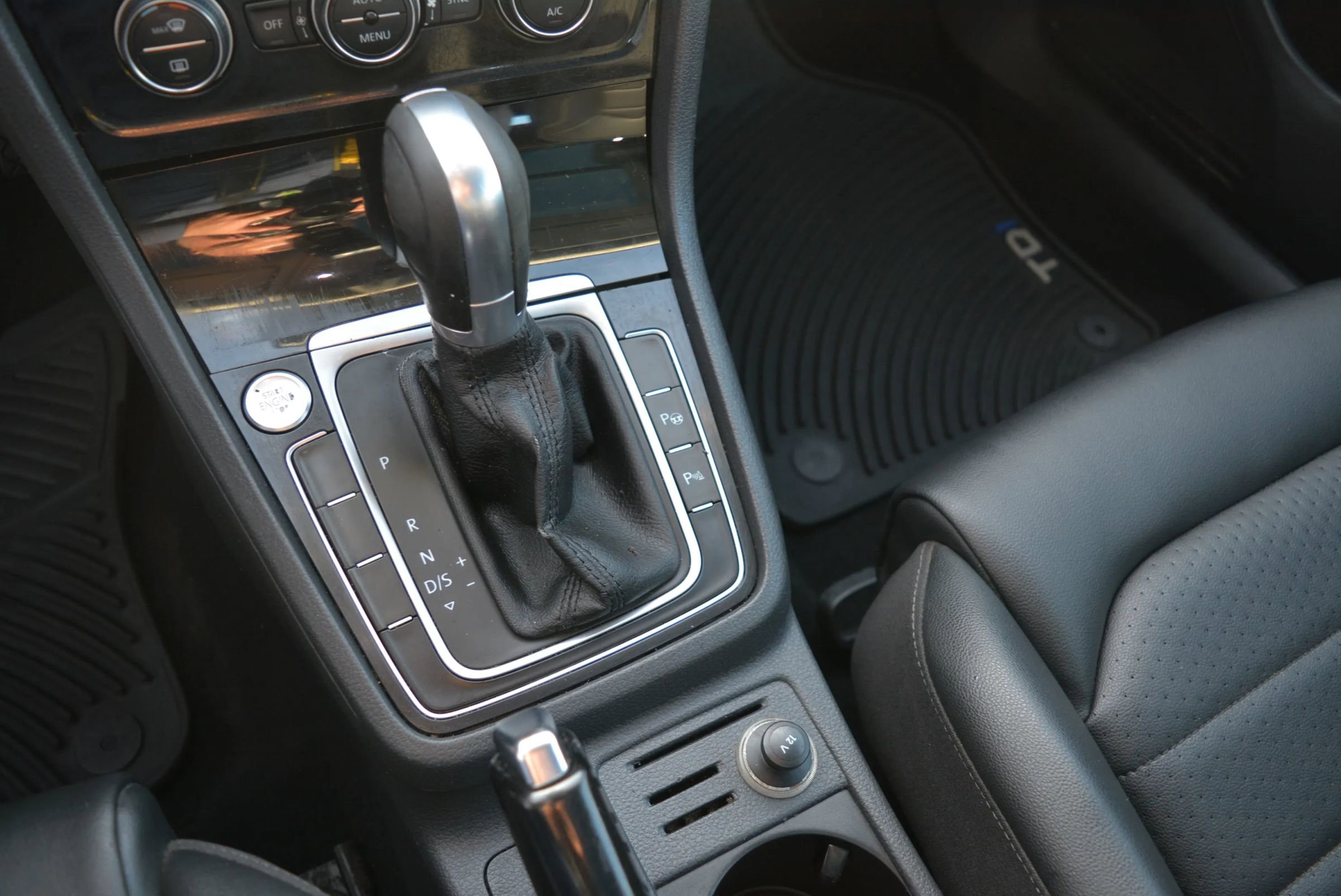 Used 2016 Volkswagen Golf SEL image 23