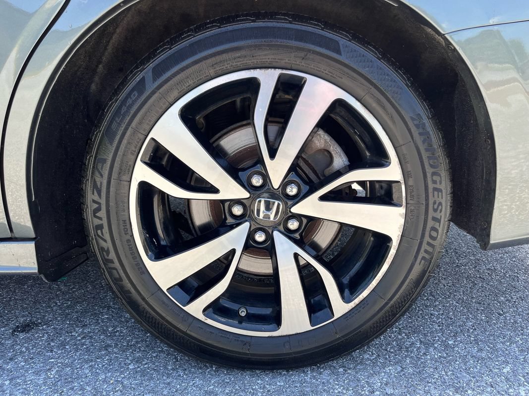 Used 2018 Honda Odyssey Elite image 18