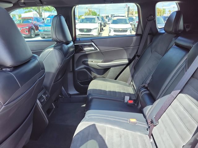 Used 2024 Mitsubishi Outlander SE FWD image 14