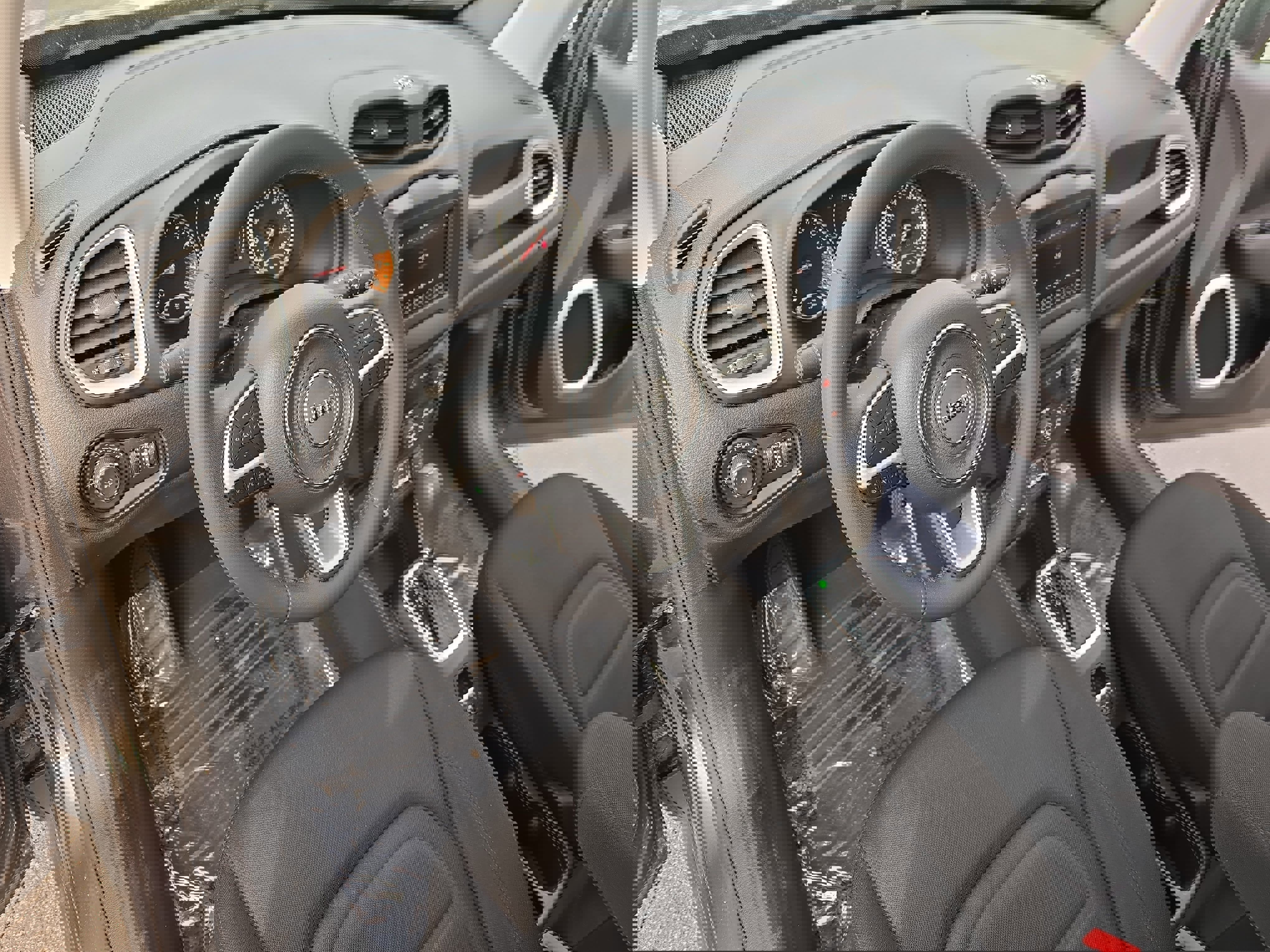 Used 2020 Jeep Renegade Latitude w/ Popular Equipment Group image 16