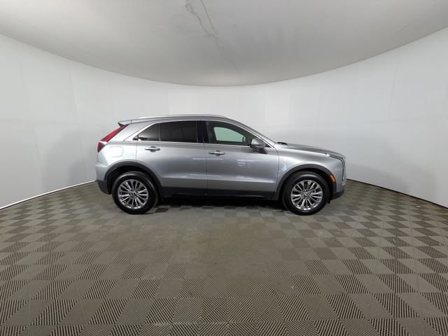 Used 2025 Cadillac XT4 Premium Luxury FWD image 3