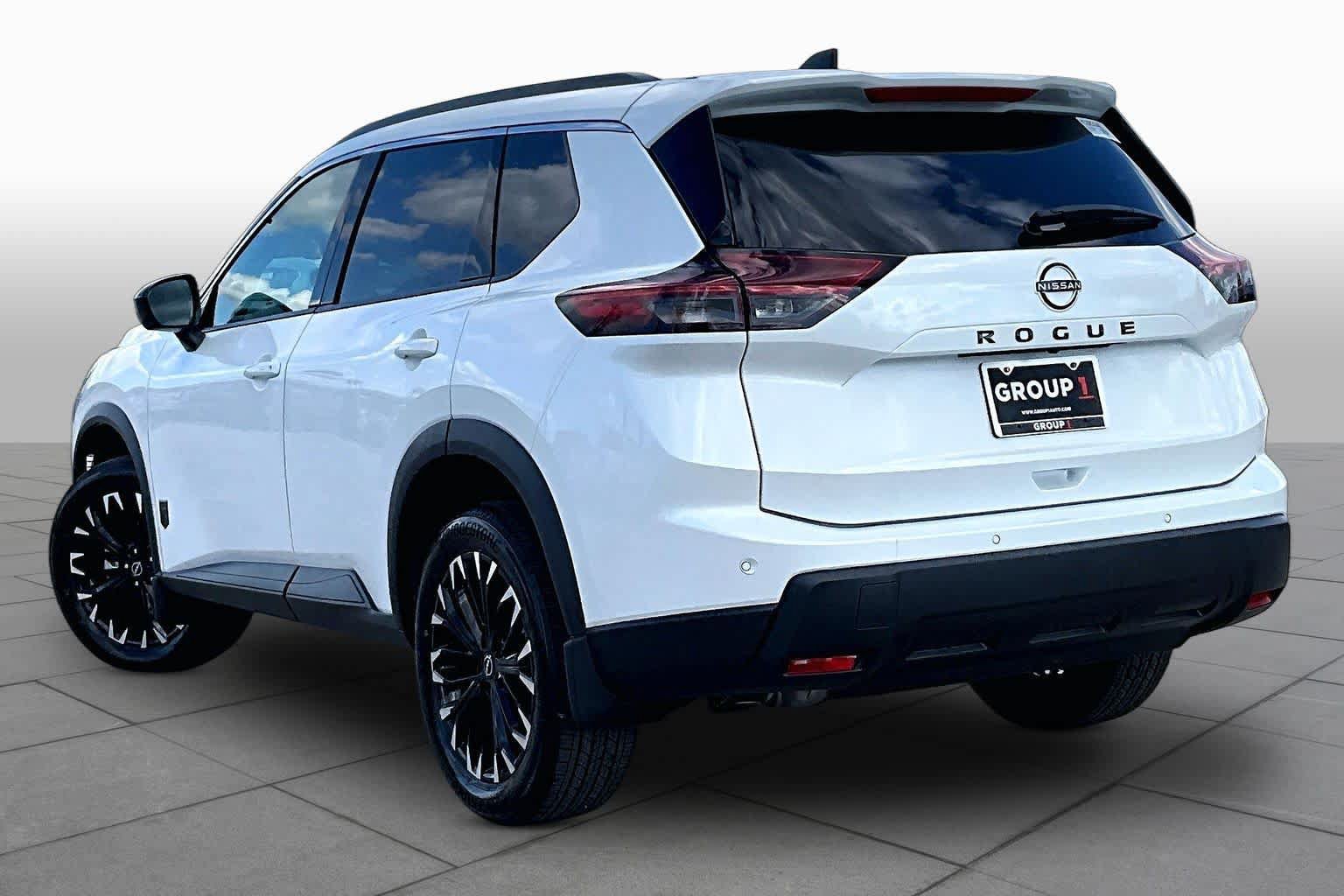 New 2027 Nissan Rogue Dark Armor FWD image 12