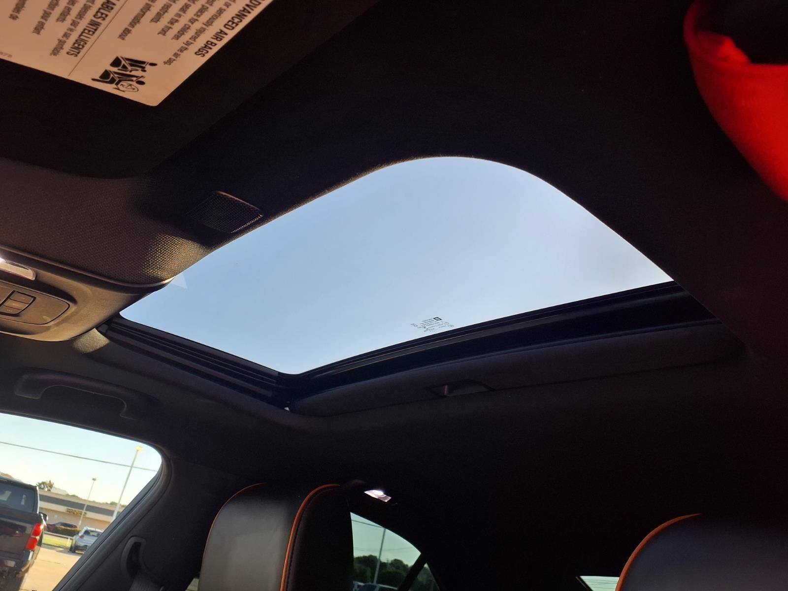 Used 2020 Cadillac CT4 V w/ Climate Package RWD image 12
