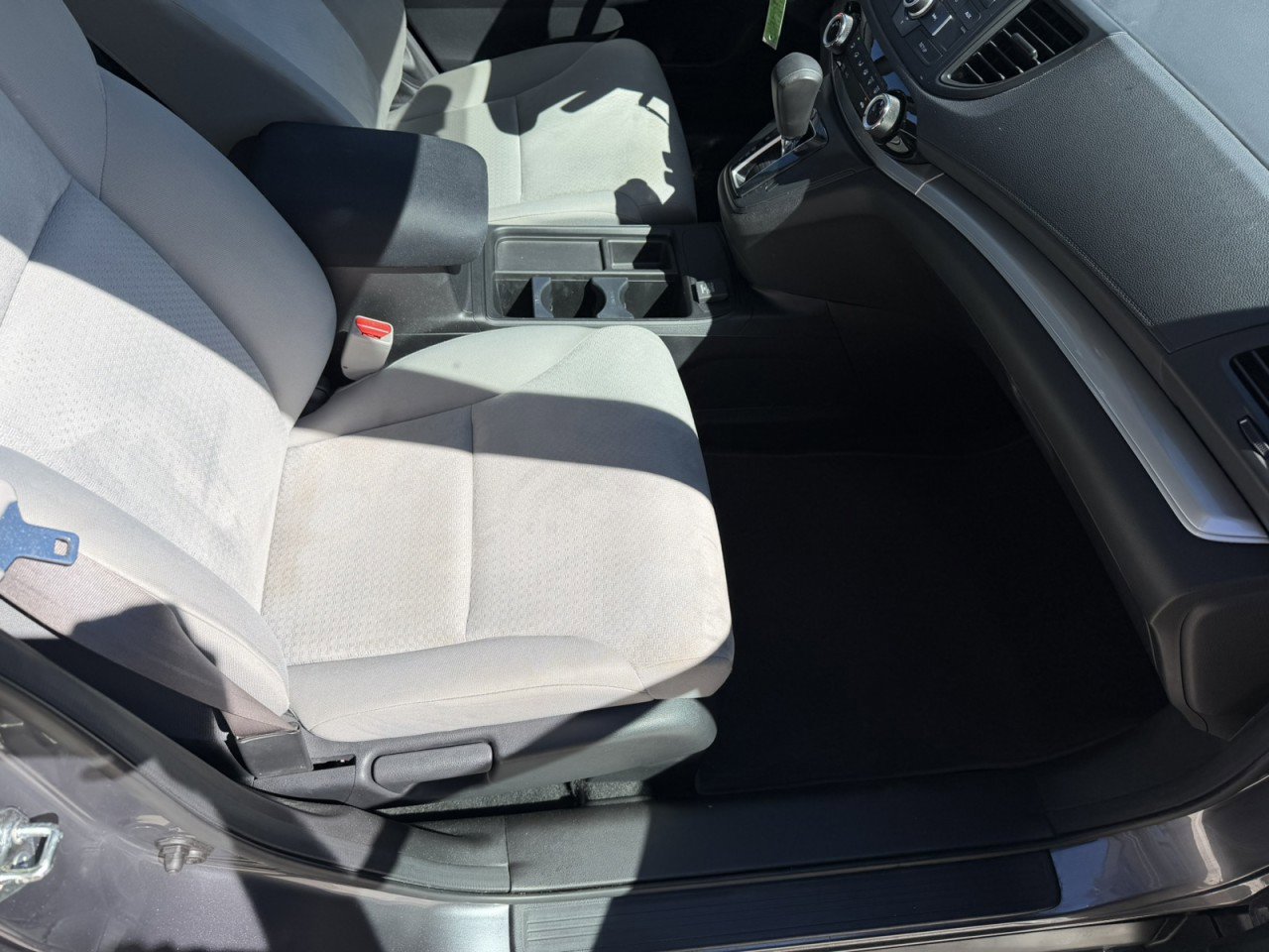 Used 2015 Honda CR-V LX image 18