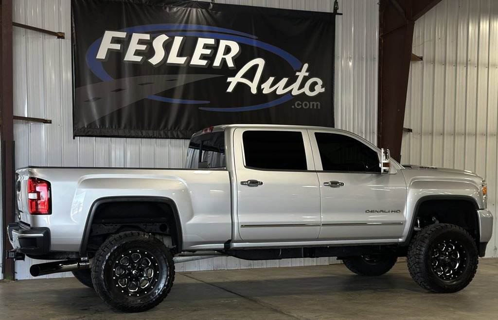Used 2018 GMC Sierra 2500 Denali w/ Duramax Plus Package image 28