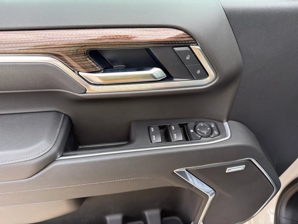 New 2026 Chevrolet Silverado 1500 RST AWD/4WD image 16