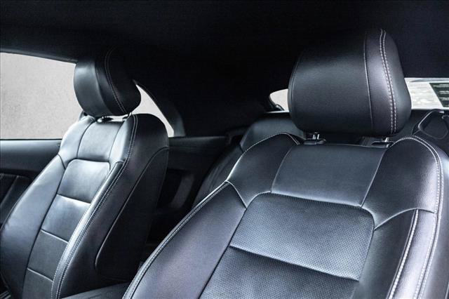Used 2018 Ford Mustang GT Premium RWD image 21