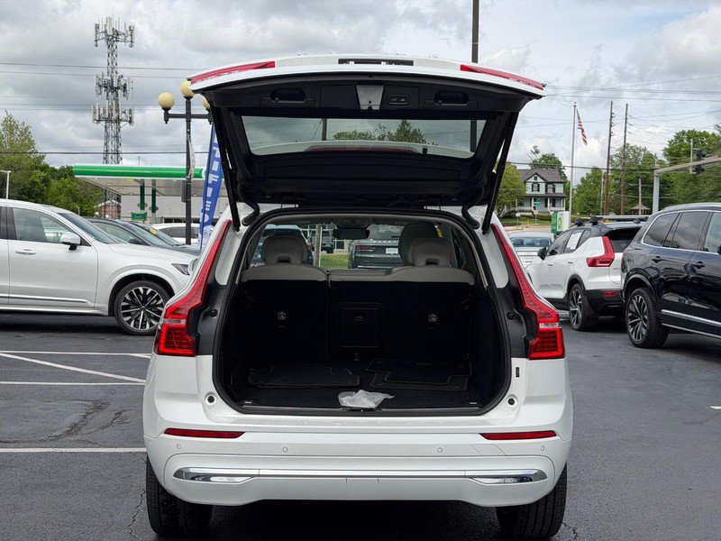 Certified 2023 Volvo XC60 B5 Ultimate AWD/4WD image 5