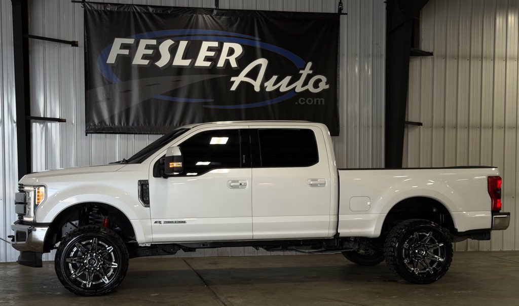 Used 2017 Ford F250 Lariat w/ Lariat Ultimate Package AWD/4WD image 39