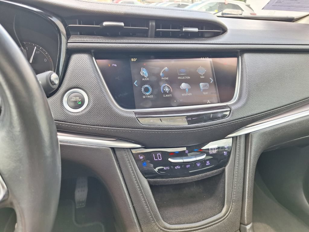 Used 2018 Cadillac XT5 Premium Luxury FWD image 16
