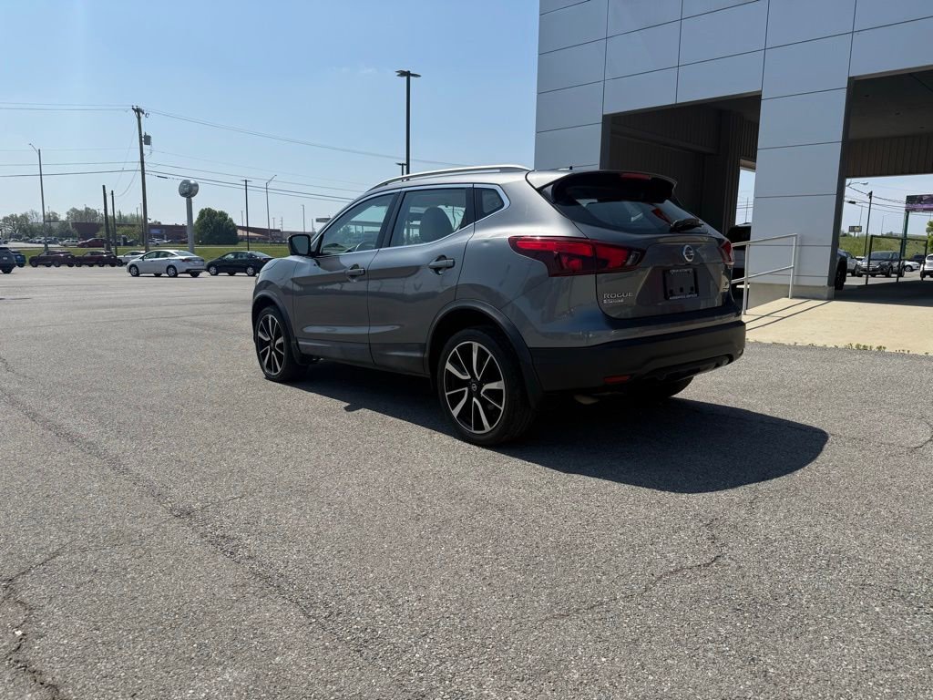 Used 2017 Nissan Rogue Sport SL image 5