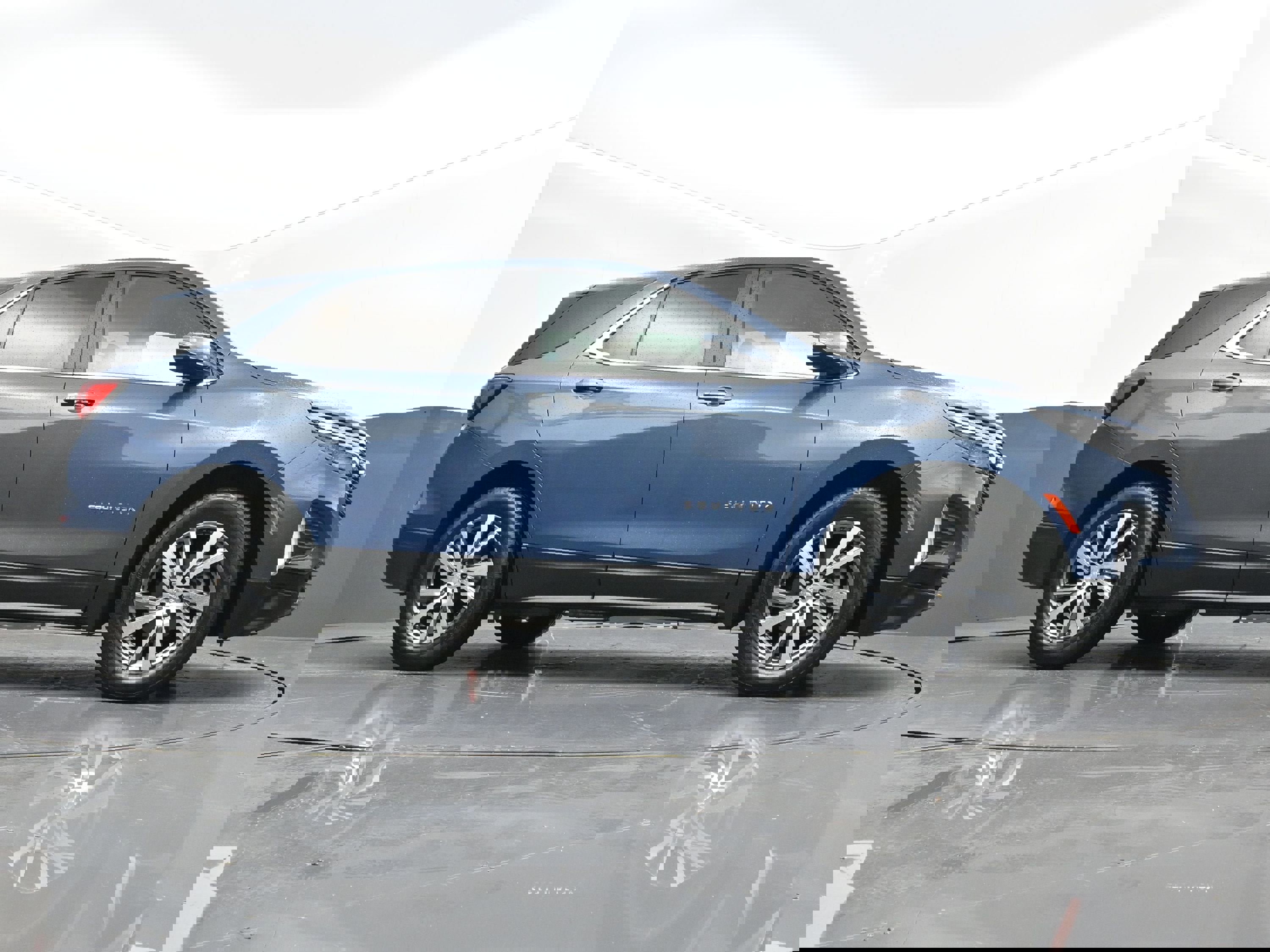 Used 2024 Chevrolet Equinox LT image 41