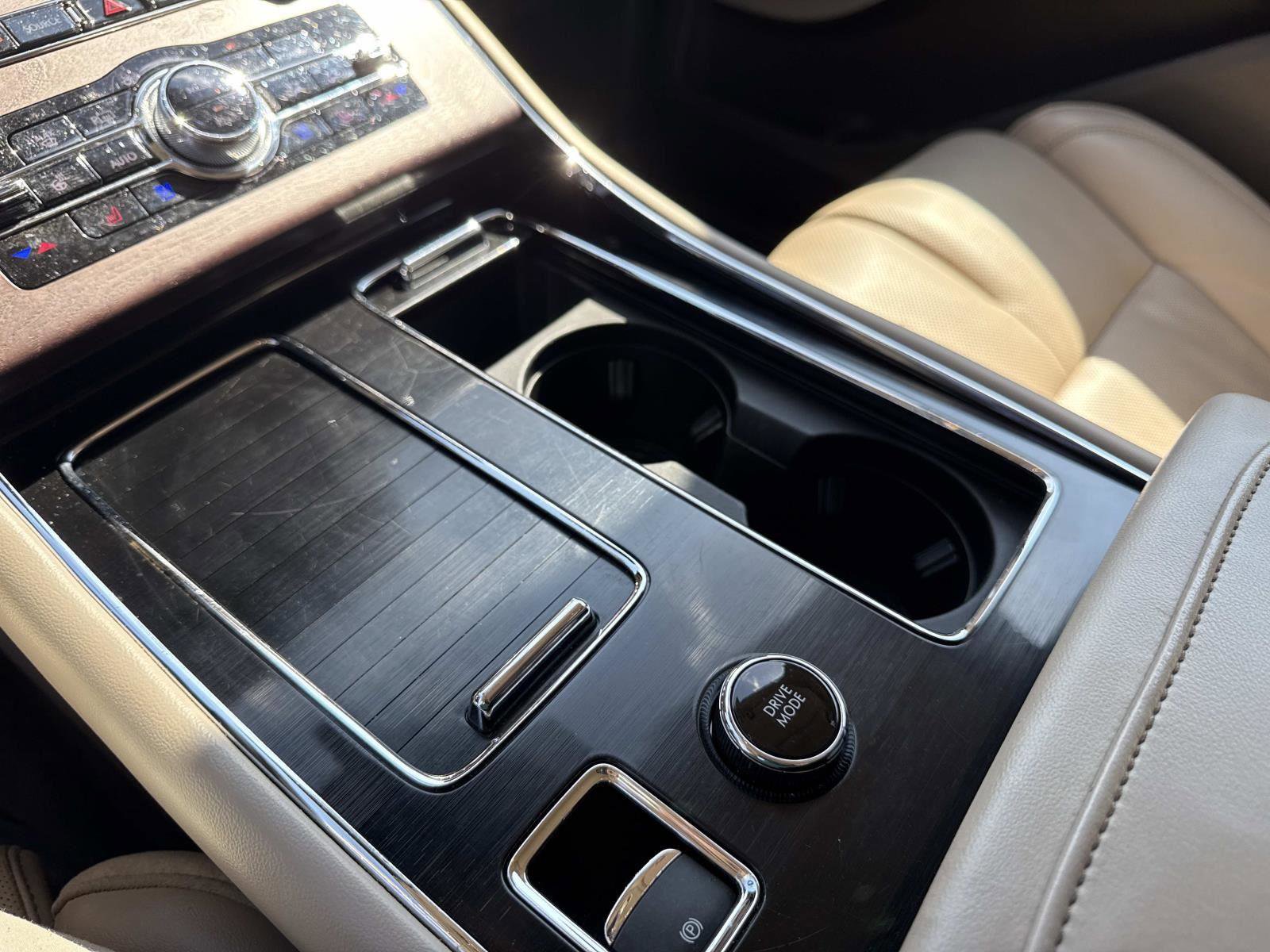 Used 2022 Lincoln Aviator Reserve w/ Equipment Group 201A image 27