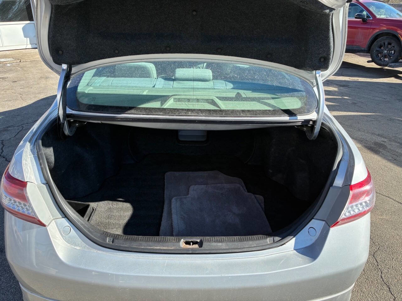 Used 2011 Toyota Camry SE image 10