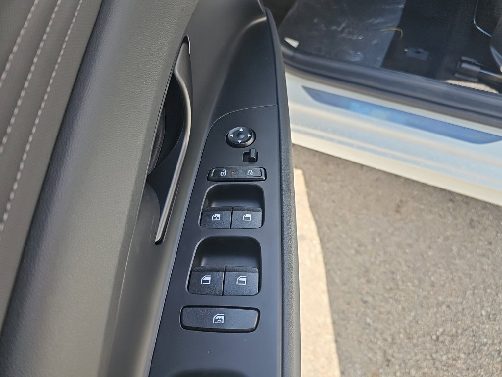 New 2026 Hyundai Elantra SEL Sport FWD image 12