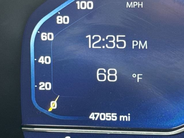 Used 2024 Chevrolet Suburban Premier w/ Advanced Technology Package AWD/4WD image 30