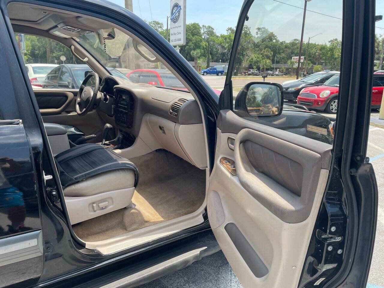 Used 1998 Toyota Land Cruiser w/ Leather Trim Pkg AWD/4WD image 9