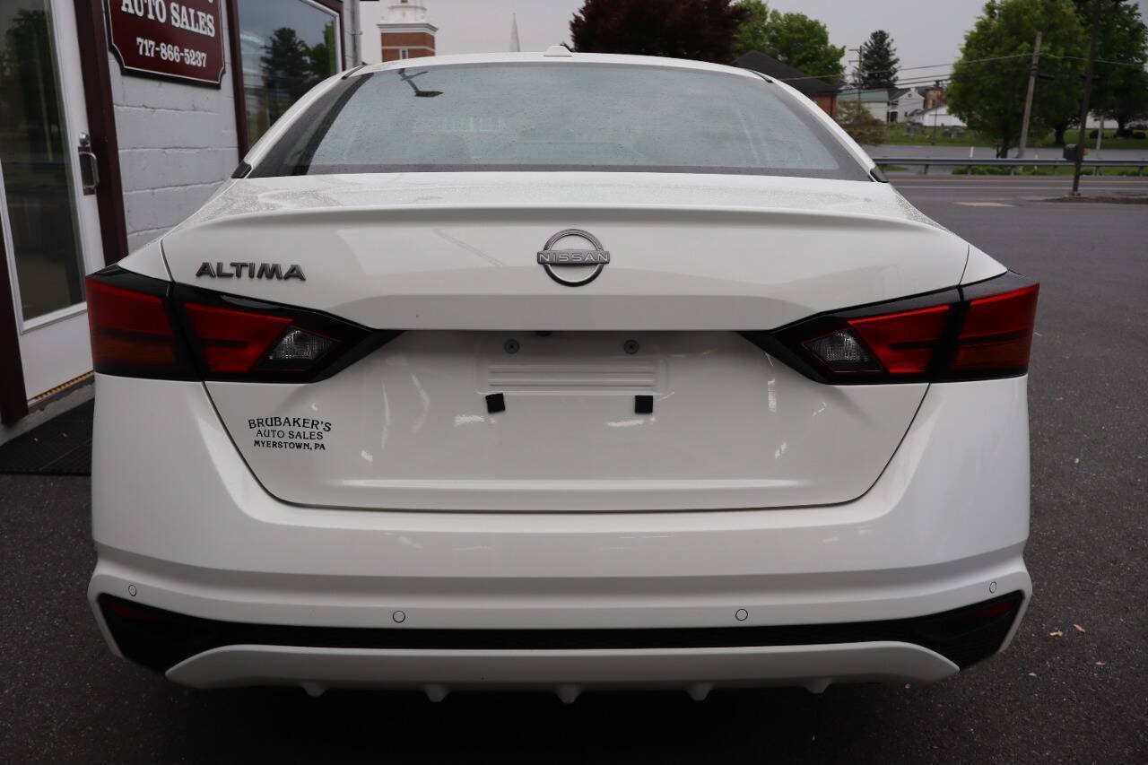 Used 2025 Nissan Altima 2.5 SV FWD image 3