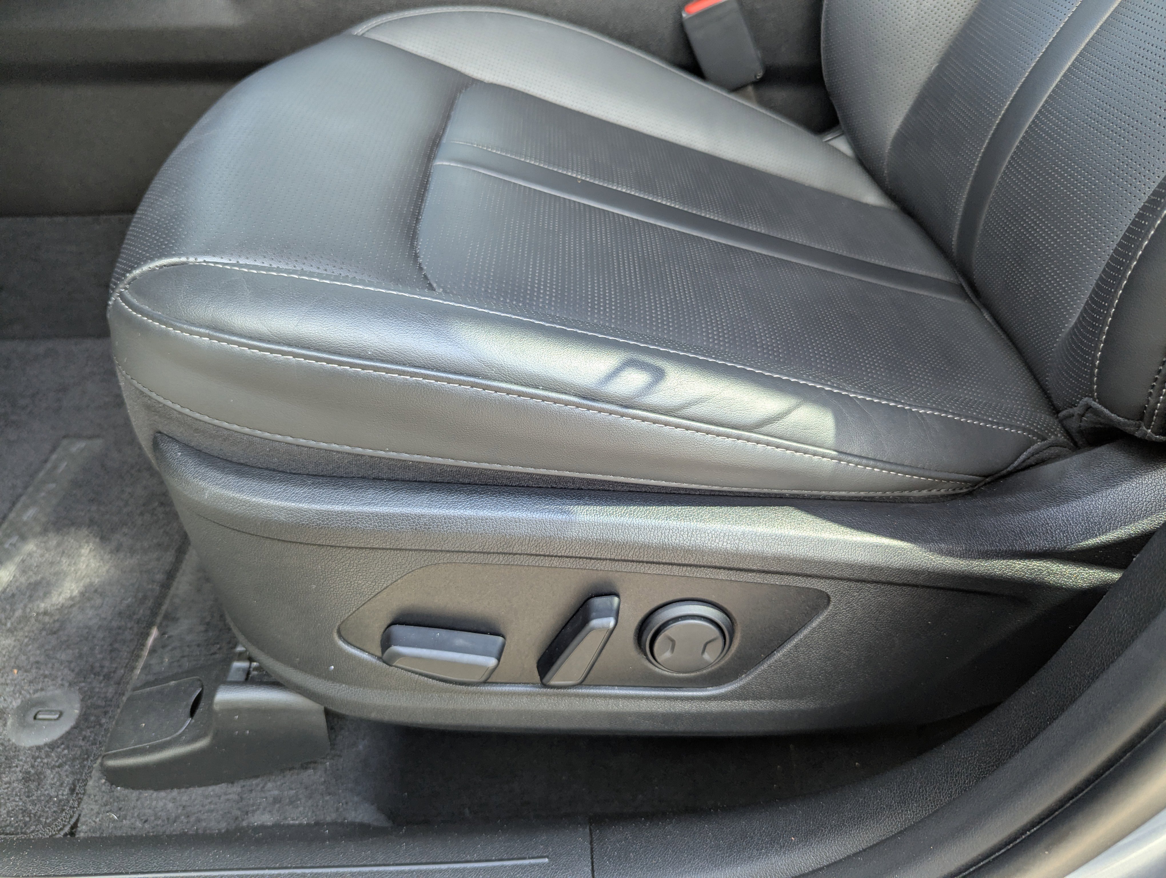 Certified 2024 Kia Sorento X-Line EX image 23