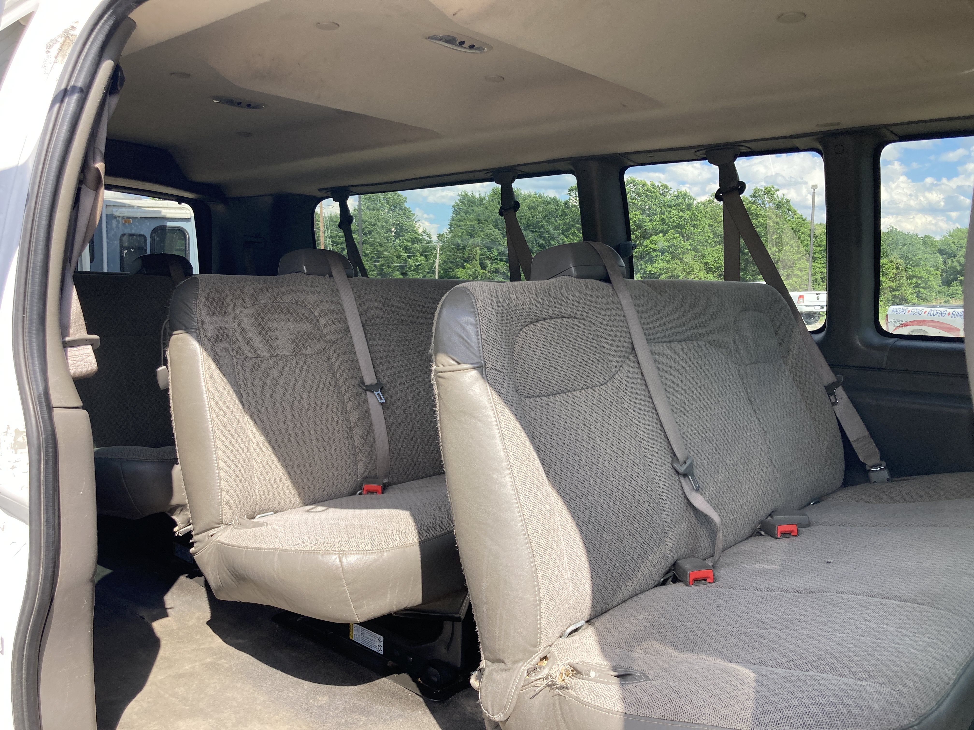 Used 2018 Chevrolet Express 3500 LT w/ LT Preferred Equipment Group RWD image 14
