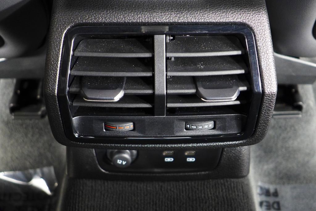 Used 2025 Audi Q3 2.0T Premium w/ Convenience Package AWD/4WD image 24