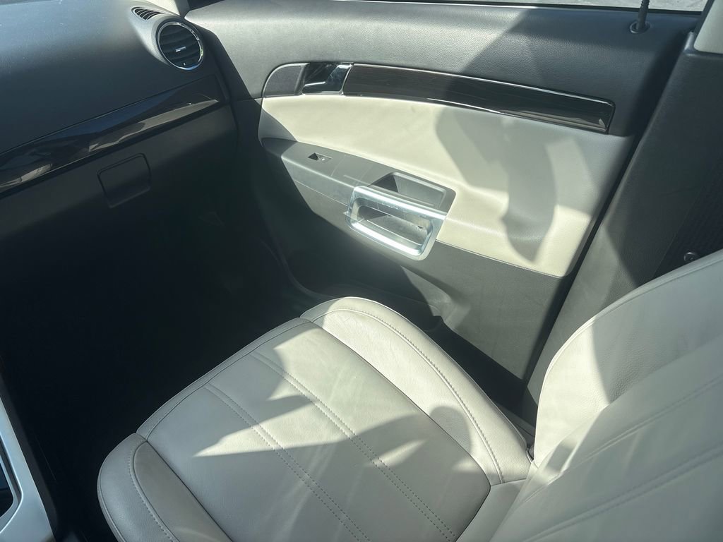 Used 2014 Chevrolet Captiva Sport LT w/ Convenience Package image 15