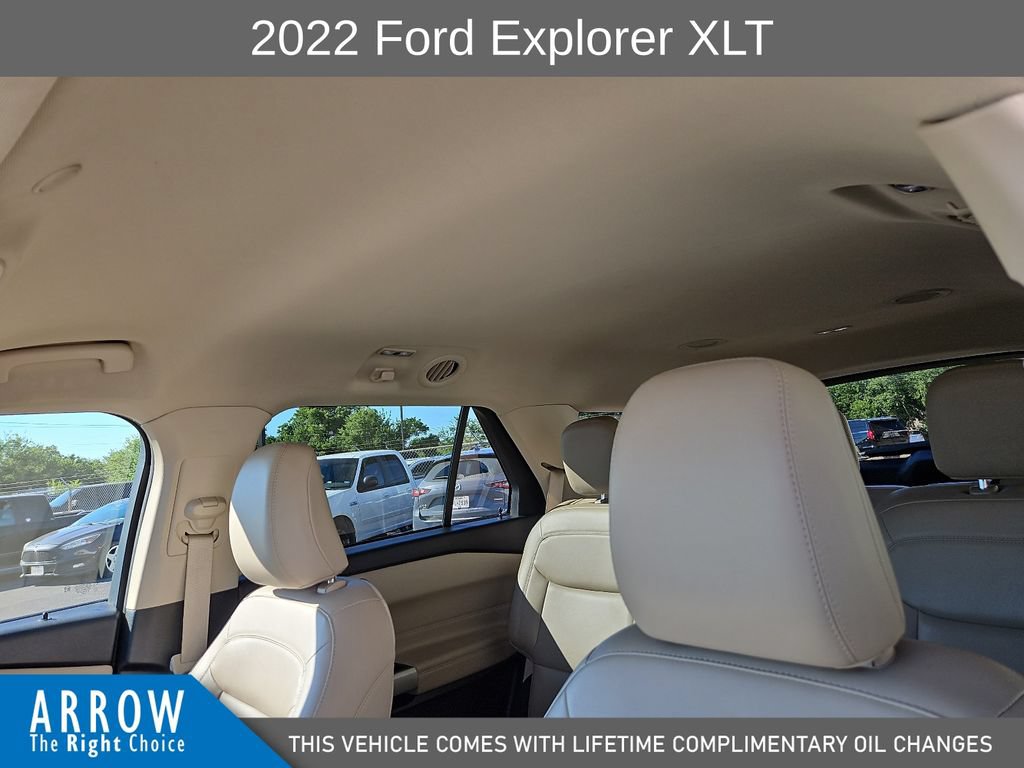 Used 2022 Ford Explorer XLT w/ Equipment Group 202A AWD/4WD image 22