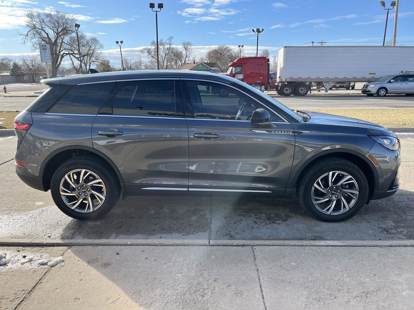 Used 2024 Lincoln Corsair FWD image 5