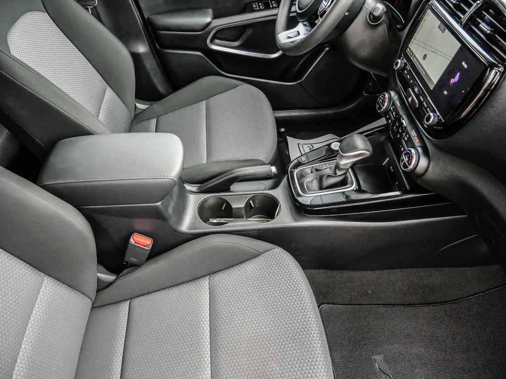 Used 2025 Kia Soul S FWD image 70