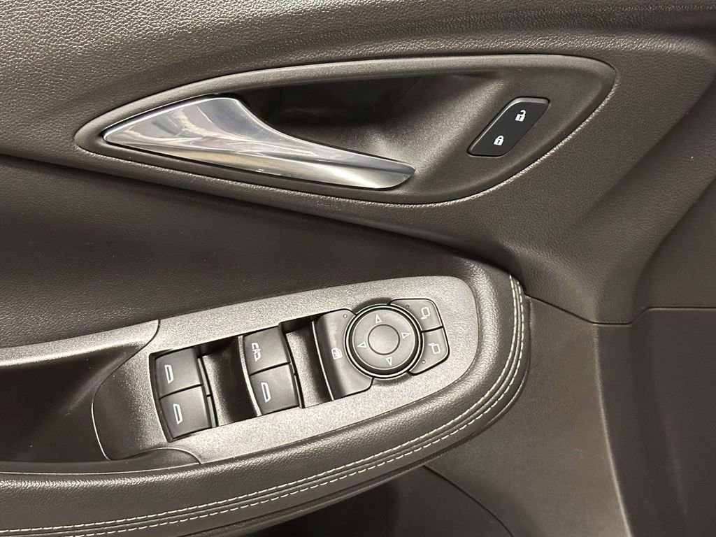 Used 2023 Buick Encore GX Preferred w/ Cold Weather Comfort Package FWD image 13