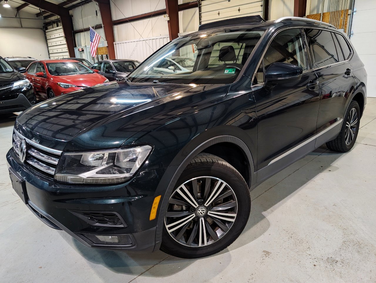 Used 2019 Volkswagen Tiguan SEL image 1
