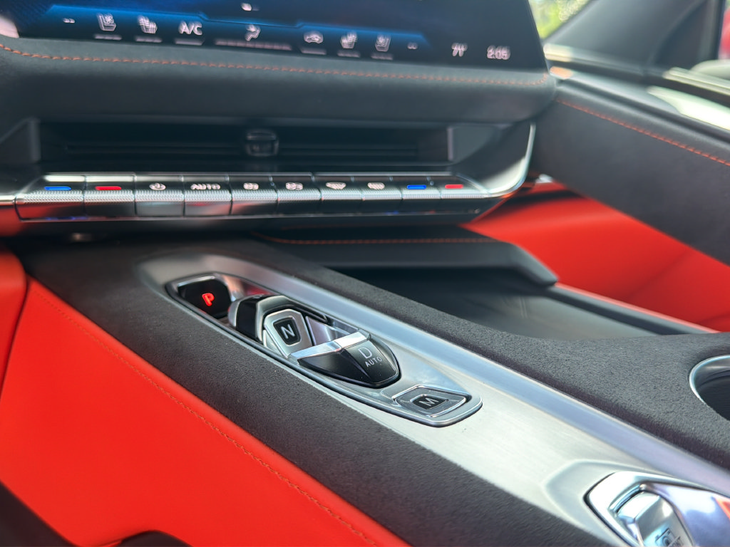 Used 2026 Chevrolet Corvette Z06 RWD image 34