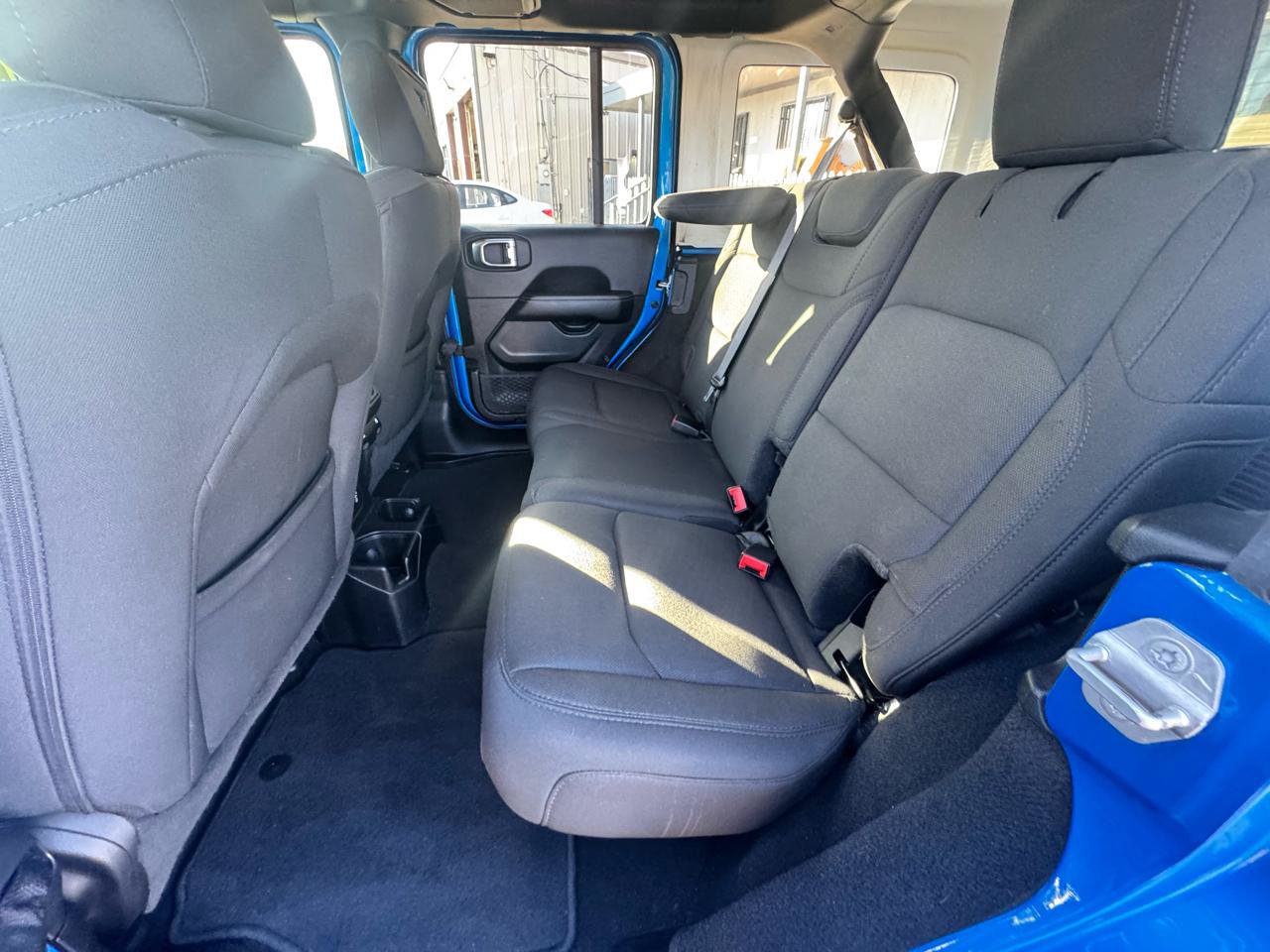 Used 2021 Jeep Wrangler Unlimited Sahara AWD/4WD image 18