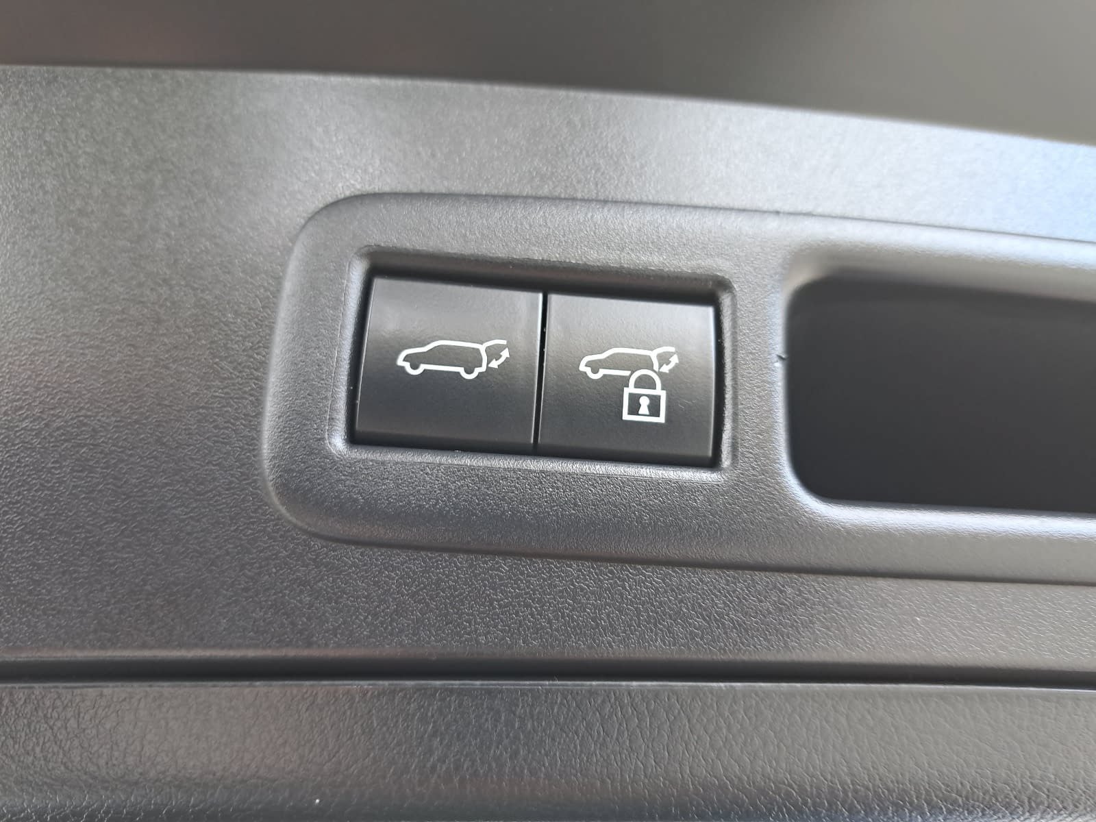 Used 2024 Lexus UX 250h FWD image 15