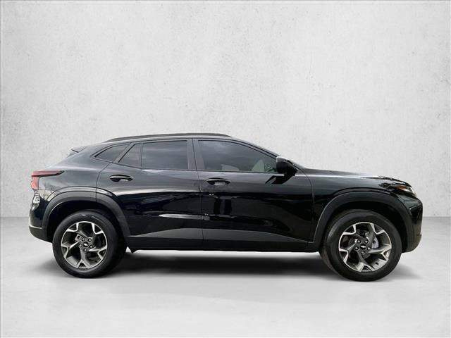 Used 2025 Chevrolet Trax LT FWD image 5