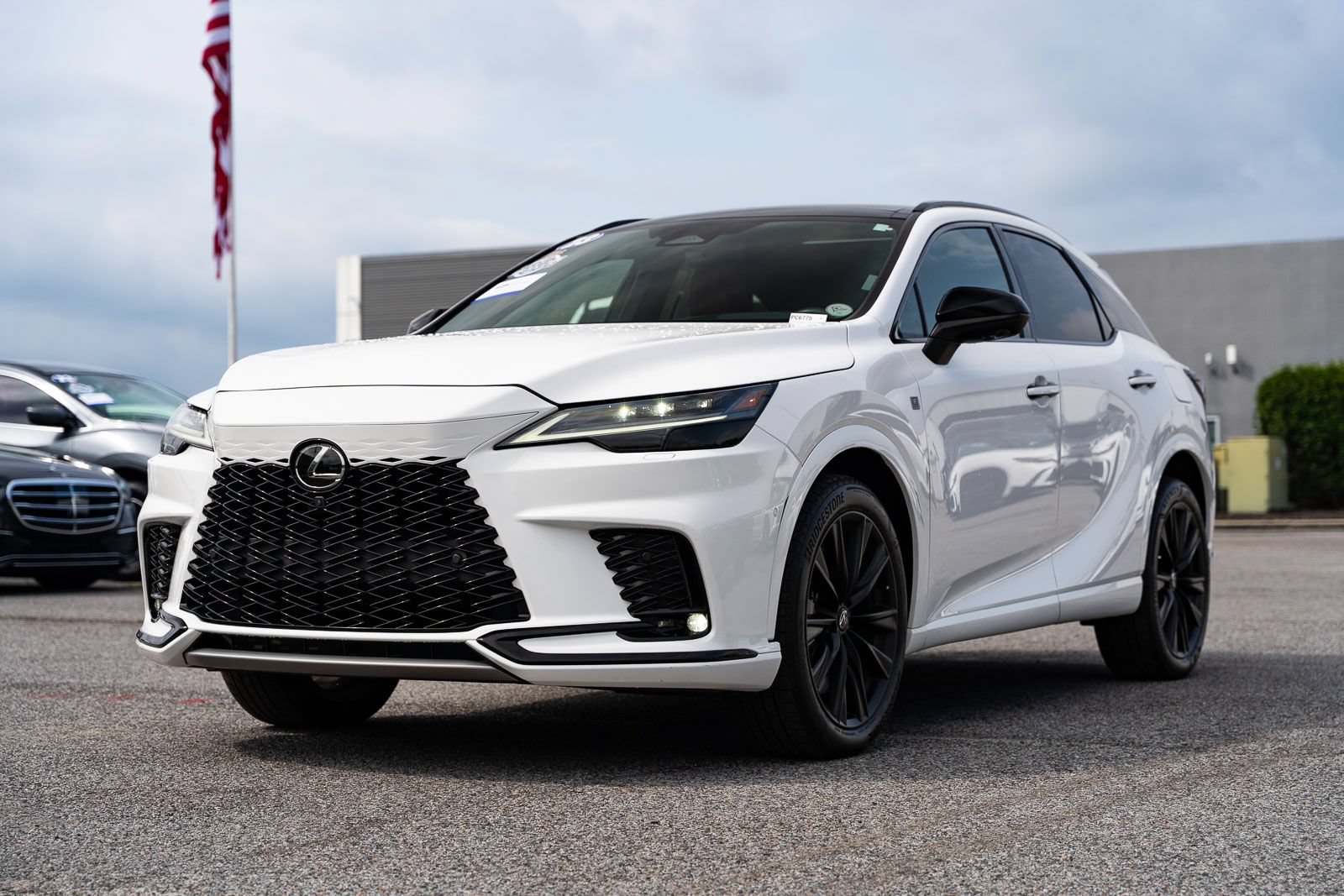 Used 2023 Lexus RX 500h F Sport w/ Cold Area Package AWD/4WD image 3