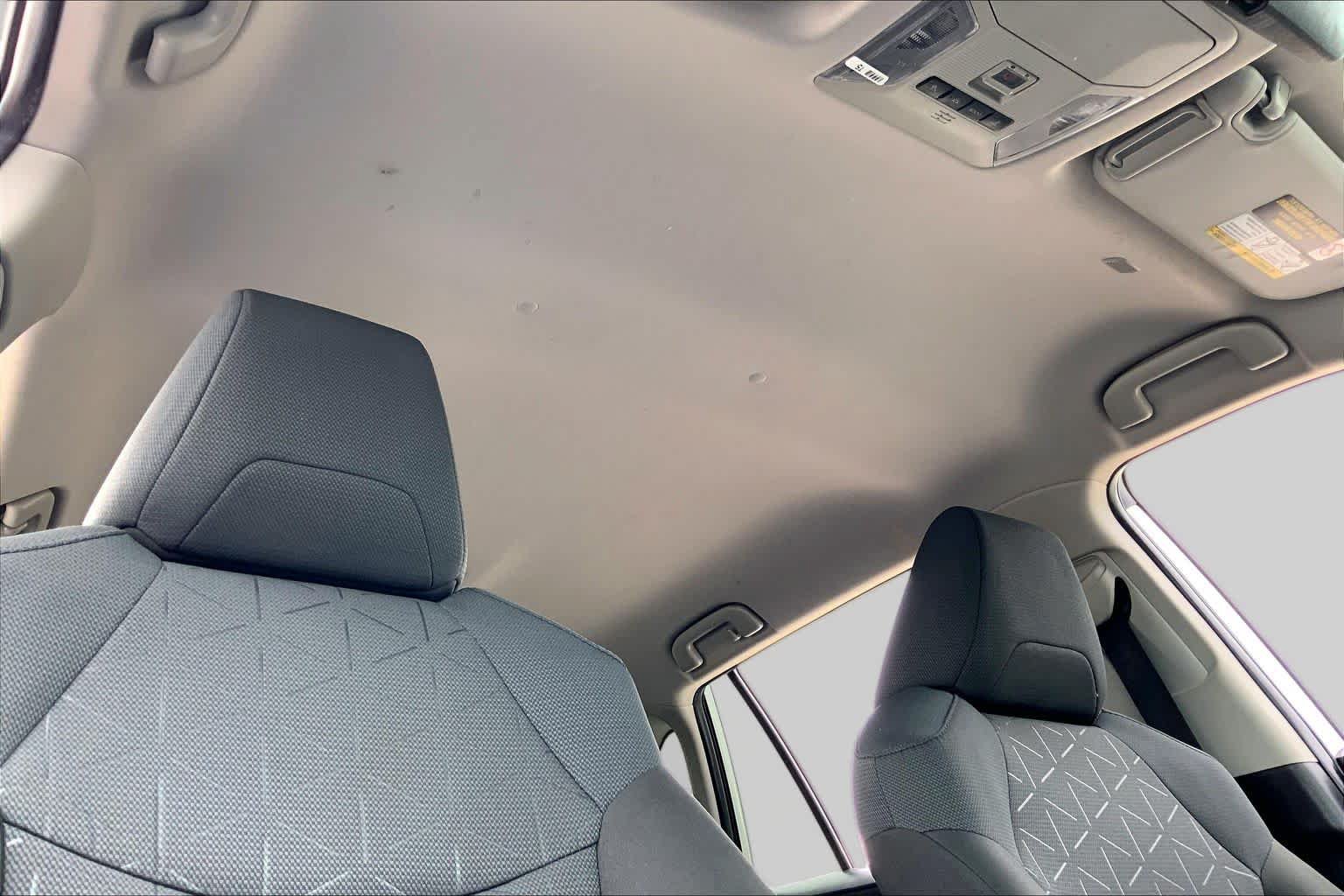 Used 2024 Toyota RAV4 XLE FWD image 13