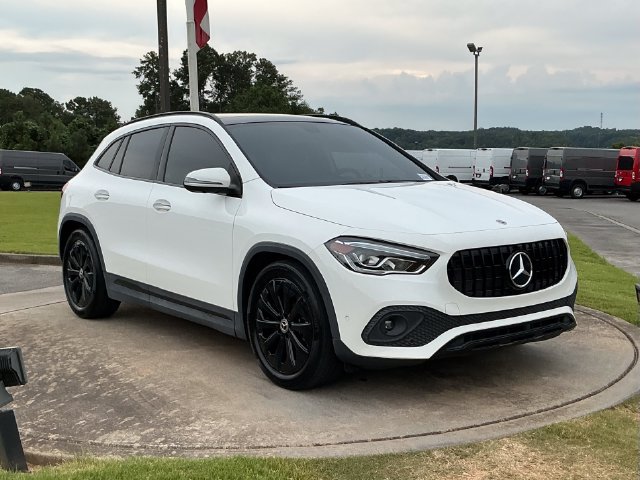 Used 2023 Mercedes-Benz GLA 250 w/ Premium Package image 8