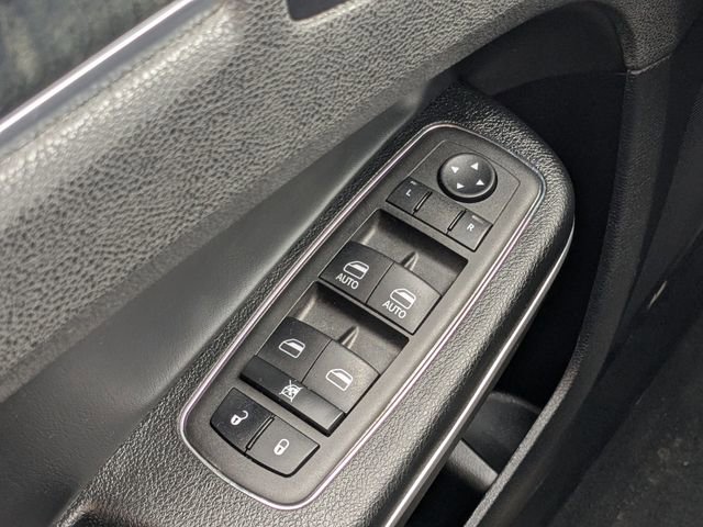 Used 2023 Chrysler 300 Touring L w/ Popular Equipment Group image 18