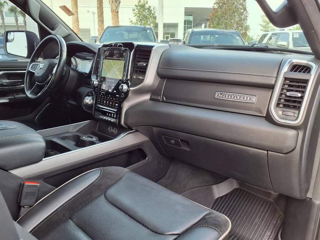 Used 2021 RAM 1500 Laramie w/ Sport Appearance Package AWD/4WD image 12