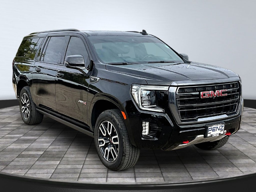 Used 2024 GMC Yukon XL AT4 w/ AT4 Premium Plus Package AWD/4WD image 3