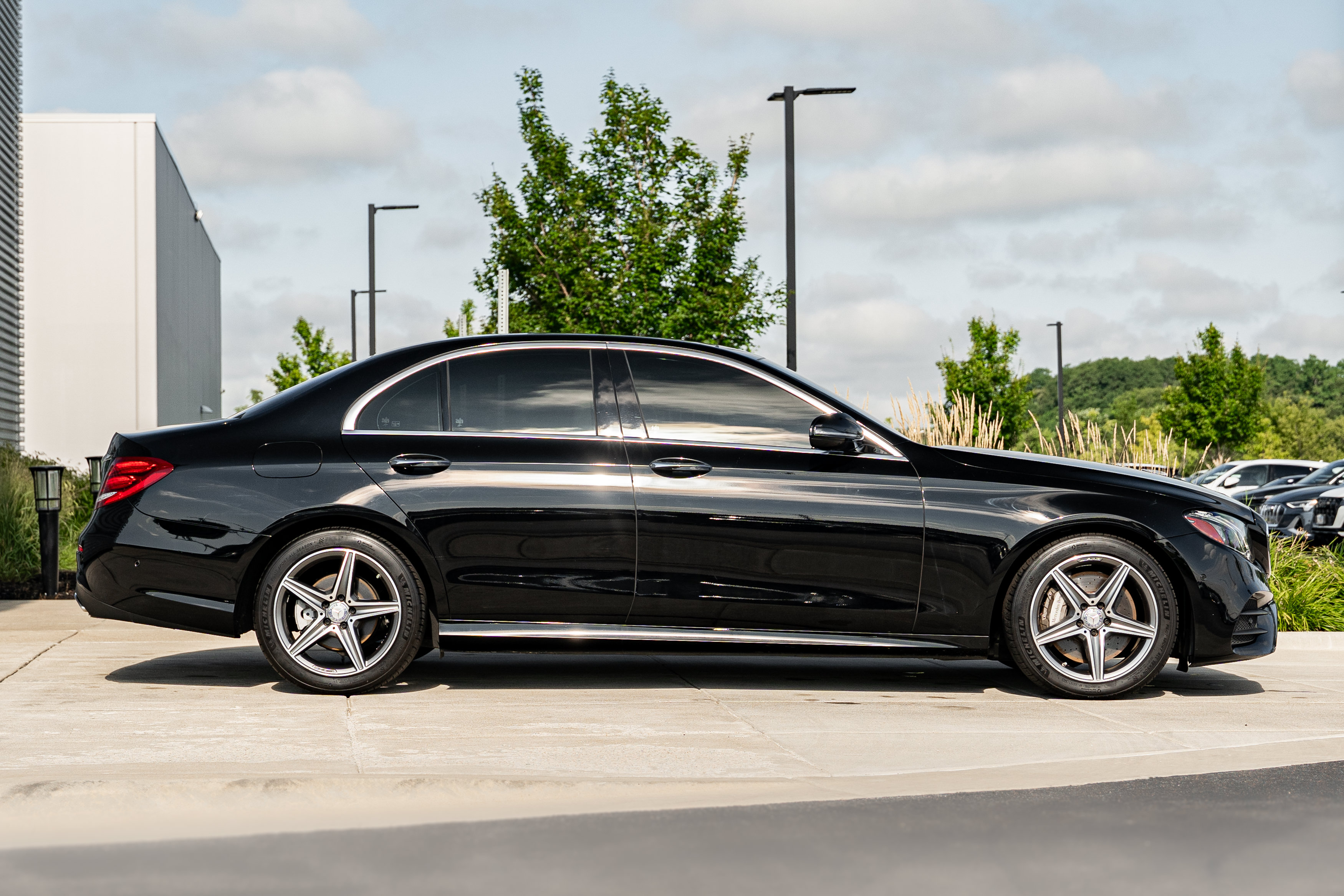 Used 2017 Mercedes-Benz E 300 image 3