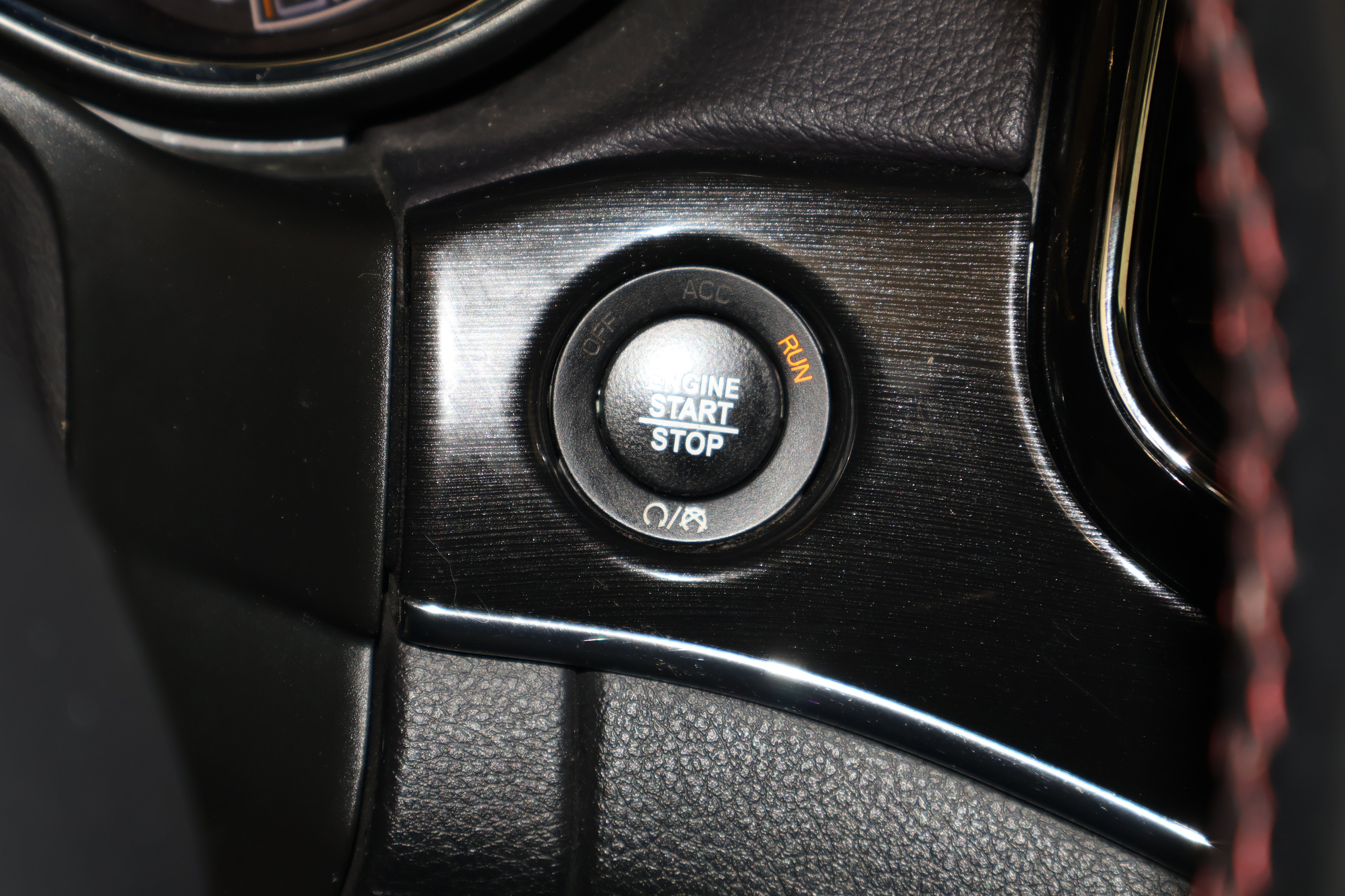 Used 2020 Jeep Grand Cherokee Trailhawk w/ Trailhawk Luxury Group image 25